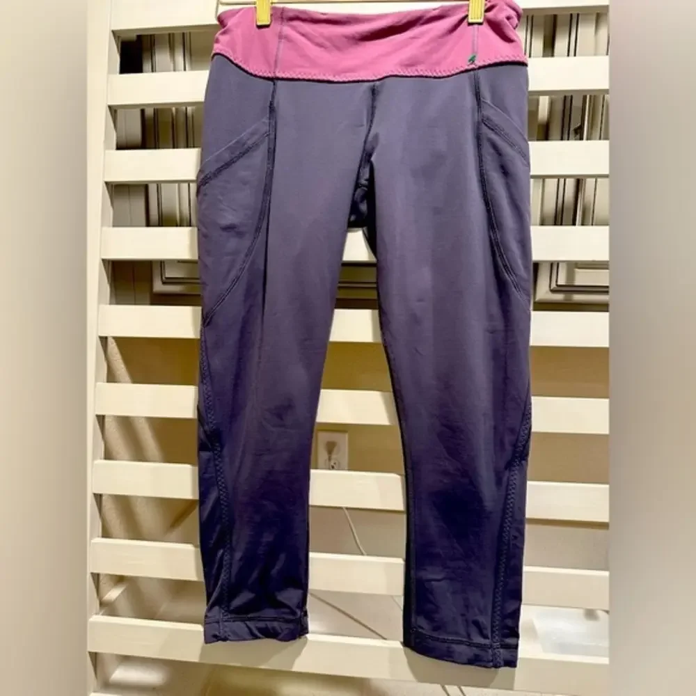 Lululemon Women's Size 8 Workout Activewear Cropped Leggings‎ Purple/Gray